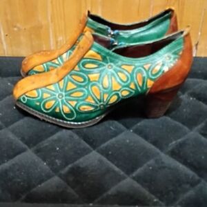 Spring Step Embroidered Leather Mules L'Artiste line.Classic & Comfortable.